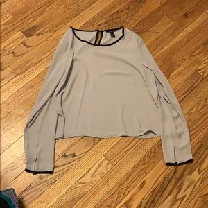 Beautiful flowy blouse